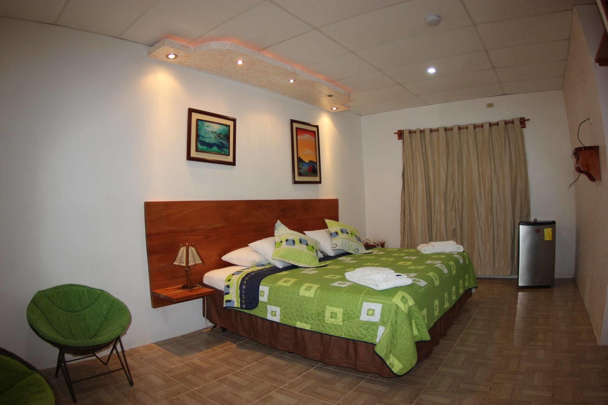Hotel Twin Galapagos Puerto Ayora  Extérieur photo